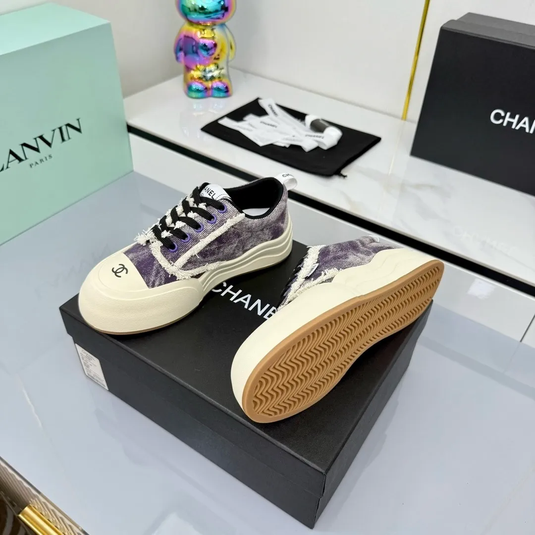 👟👟Ex-factory price 600👟👟 Chanel bread shoes ~ original calfskin panda shoes Chanel 25C latest hot style panda black and white sports shoes casual sneakers Xiaoxiang hot item classic black and white panda color coco girls must pay Fabric: original custom mixed sheepskin lining: original imported breathable mesh lining outsole: Original molded rubber + TPU combination Size: Women's 35-41 Buy now👉